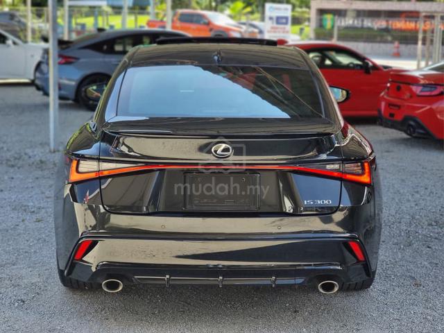 2023 Full Loan IS300 2.0 FSPORT MODBLACK 3 (A) 4.5 - 5