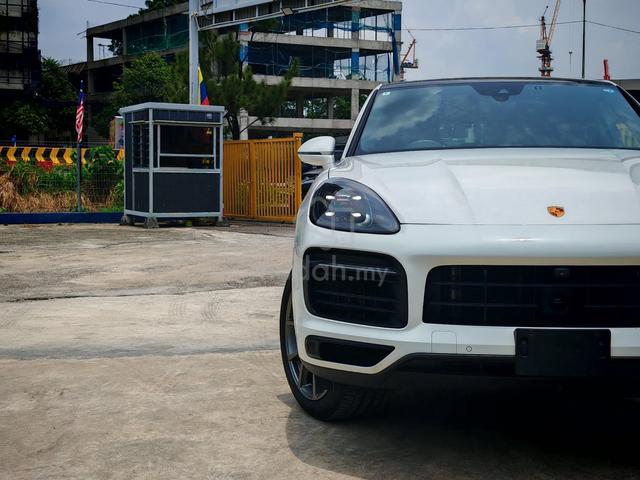 2022 Porsche Cayenne 3.0L Coupe PLATINUM EDITION - 4