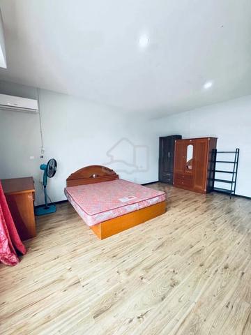Masterbedroom ensuite for rent in Bintulu 1