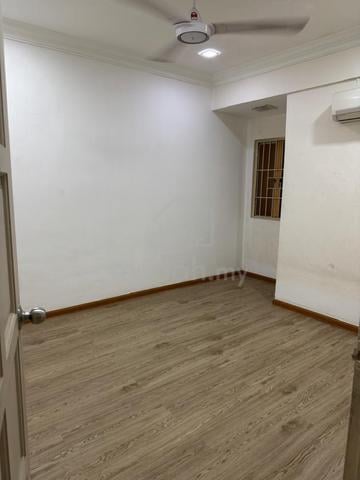 Double Storey House for rent 1
