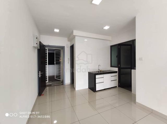 KL Traders Square Residences 1