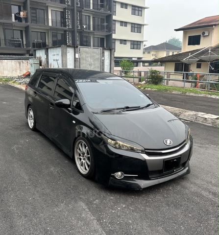 2012 Toyota WISH 1.8 S ZGE20G FACELIFT (A) - 1
