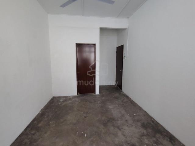 Taman Medan Indah Endlot Facing open with extra Land For Sale 2