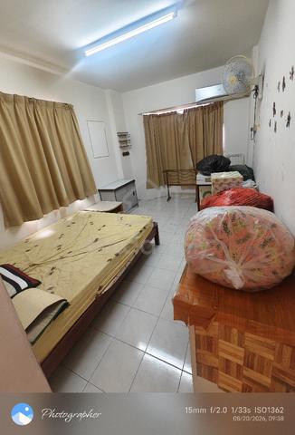 master bedroom for rent 1
