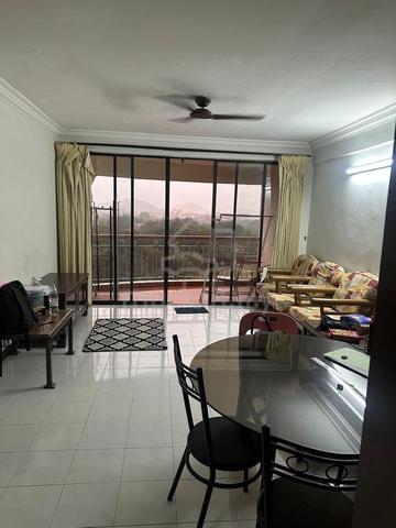 A'Famosa Villa Beverly Hills 1