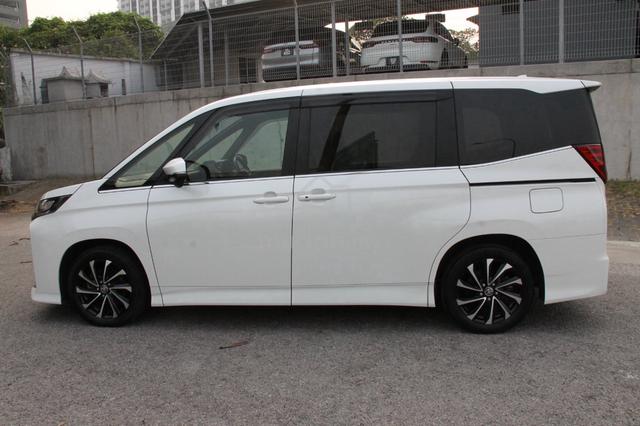 2022 Toyota NOAH 2.0 SZ (A) - 4