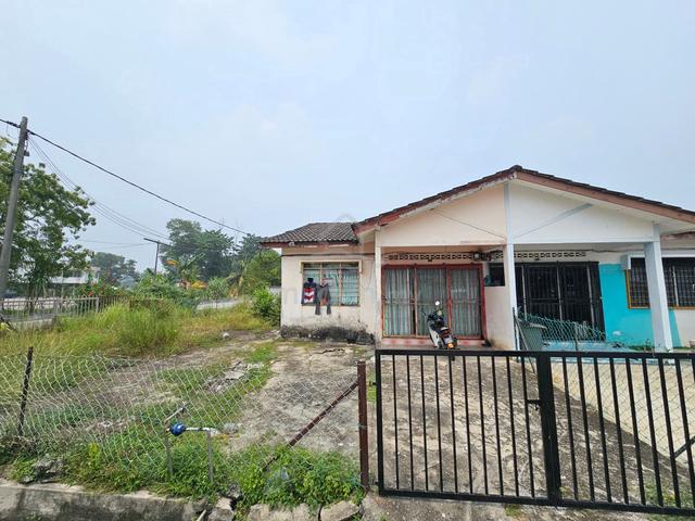 Corner Lot Tanah Luas Taman Suria Bestari Jaya, Ready To Renovate.. 1