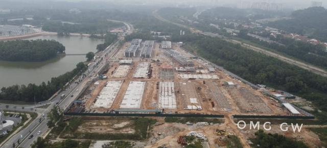 Facing Main Road Cybersouth Dengkil NEW Ground Floor Shop 24x70 Rent 1