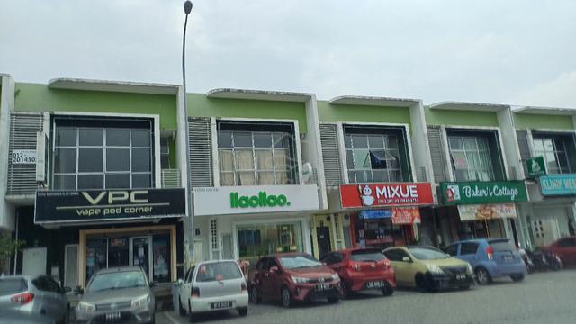 Shop for RENT in Bandar Enstek, KLIA (Beside Domino, Kenangan Coffee) 1