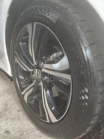 2019 Honda CIVIC 1.5 HATCHBACK (A) - 5