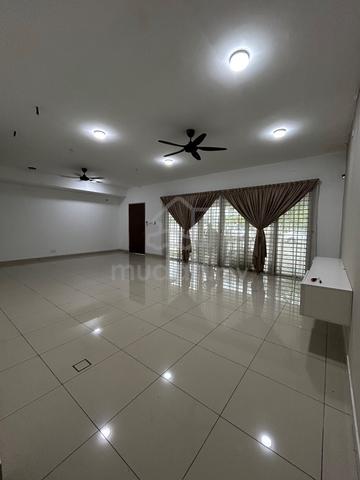 Elmina Garden East @ Crista 2 storey intermediate house for rental 1