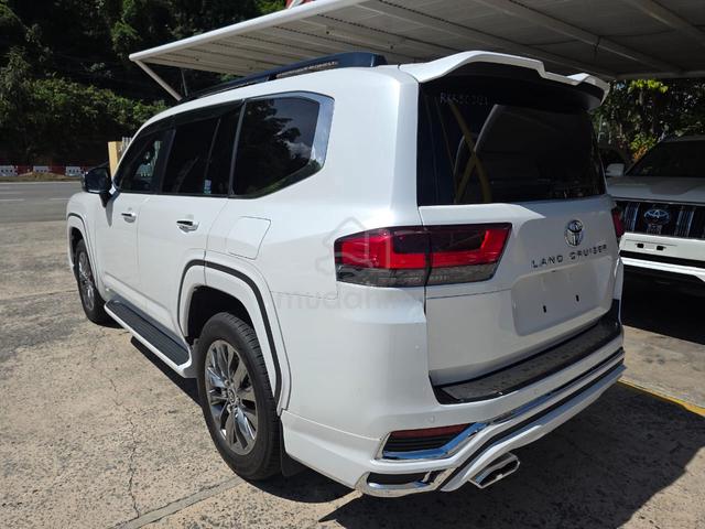 DIESEL 2024 Toyota LANDCRUISER 300 3.3 ZX (A) - 5