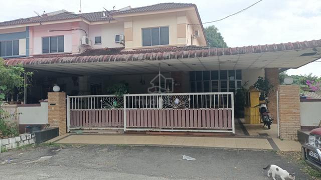 Corner Lot Double-Storey Terrace House Spacious | Partially Furnished 1