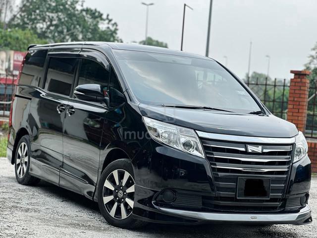 2017 TOYOTA NOAH 🏆8 SEATER REVERSE CAM /LOW MILEs - 1