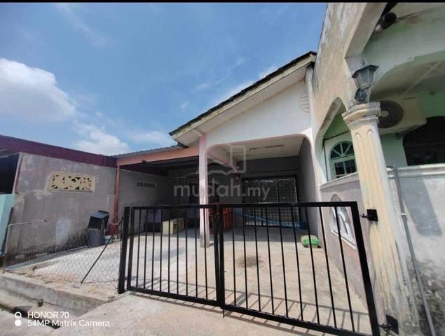 Rumah Teres Setingkat, Taman Rambai Utama, Bukit Rambai, MELAKA 1