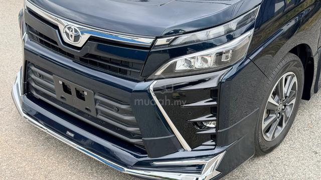 2021 Toyota VOXY 2.0 ZS DASM 8Seaters - 3