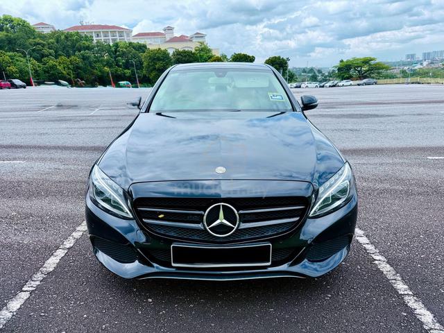 2017 Mercedes Benz C200 Avantgarde - 1