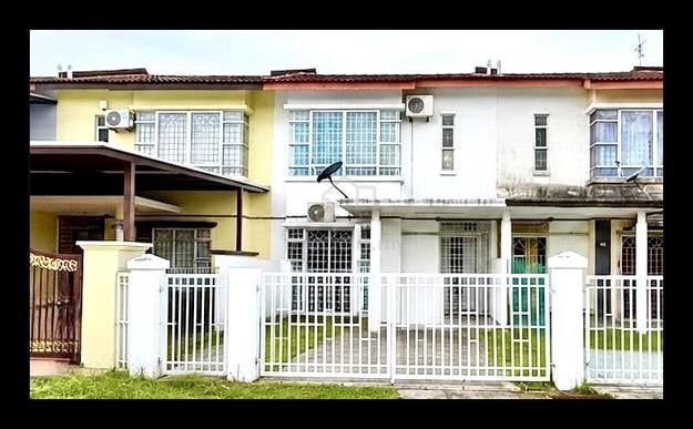 BOOKING 1K🔥 RENO FULL LOAN 2 Storey Tasik Kesuma Fasa 3C Semenyih 1