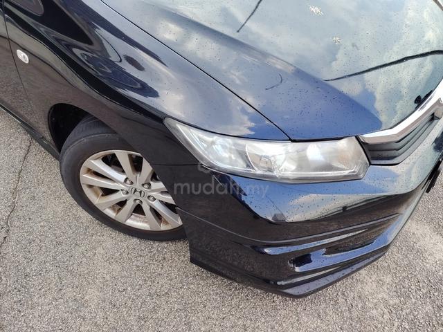 2014 Honda CIVIC 1.8 S (A) - 4