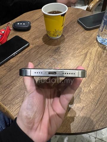 Apple iPhone 15 Pro Max 256 GB - photo 6 of 6