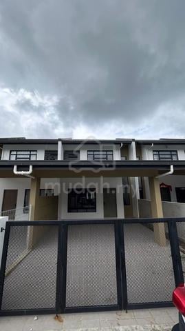 BOXHILL 76 DOUBLE STOREY TERRACE HOUSE FOR SALE At KOTA SENTOSA KCH 1