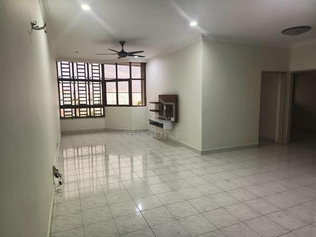 Pantai Apartment 1