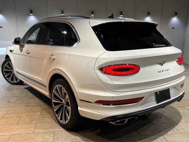 2022 Bentley Bentayga V8 MULLINER DRIVING SPEC - 2