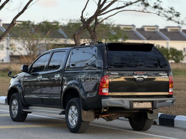 2011 Toyota HILUX 2.5 G FACELIFT (A) - 3