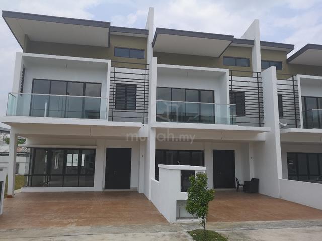 {22x85sf} 2 sty Freehold Superlink House, Anggun 3, Kota Emerald 1