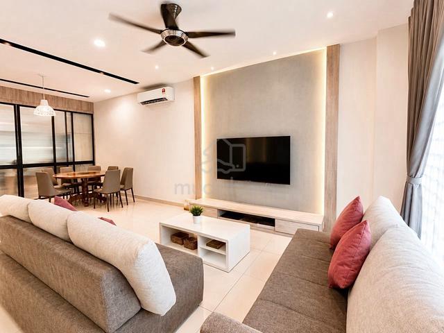 【Fully Furnished & Renovated 】BINTANG MAYA-Double Storey Terrace House 1