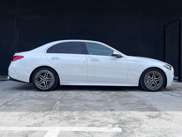 YR 2022 Mercedes Benz C200 1.5 AMG BURMESTER - 4
