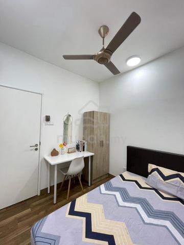 Female Middle Room for rent in Sentul Point Suite include utilites 1