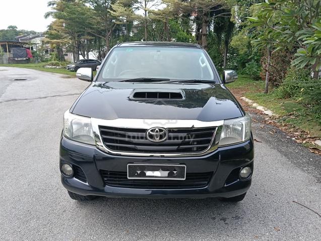 2013 TOYOTA Hilux 2.5 AT D/Cab - 3