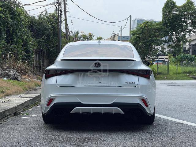 TRD 2023 Lexus IS300 2.0 F-SPORT MODE BLACK III - 3