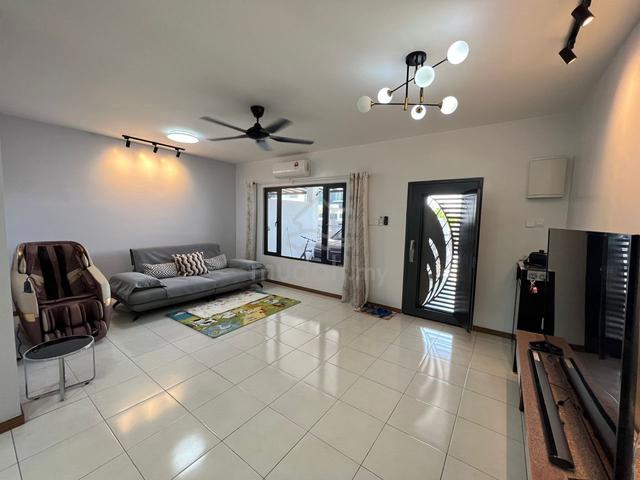[Renovated] Double Storey Terrace, Scientex, Kota Emerald, Rawang 1