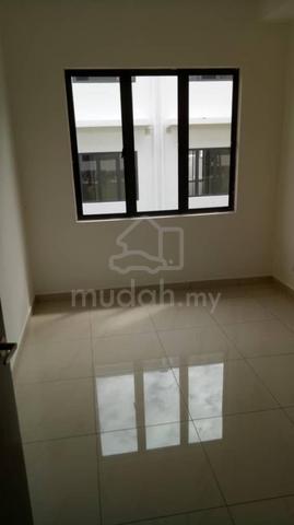 GOOD CONDITION 2 Storey Terrace Aster Diamond City, Semenyih 4