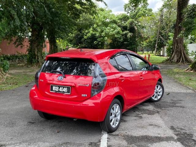 2012 Toyota PRIUS C 1.5 (HYBRID) (A) - 2