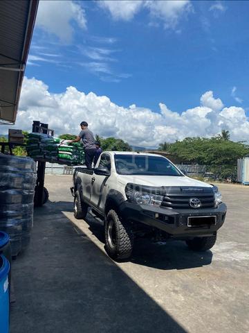 2020 Toyota HILUX 2.4 MT (M) REVO - 3