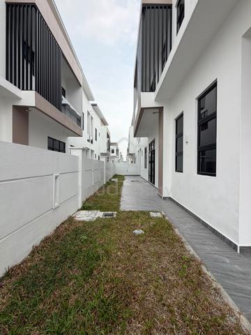 Skudai 2 Storey Cluster House Taman Pulai Bestari Partial Furnished 1