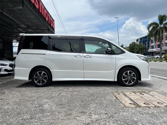 YR 2021 Toyota NOAH 2.0 SI (A) - 4
