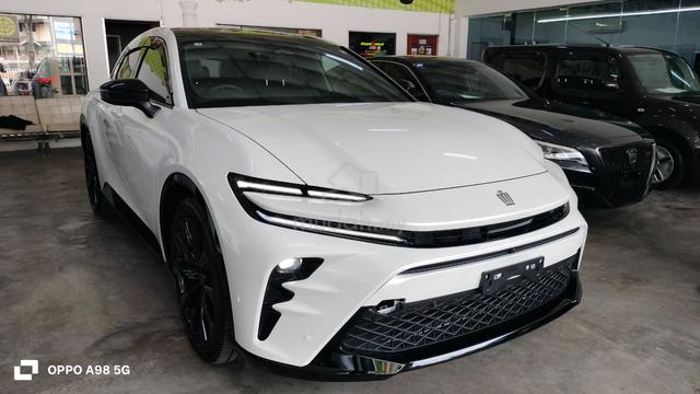Toyota CROWN SPORT Z HEV HYBRID FULL SPEC - 2