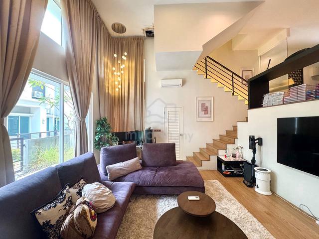 FULLY RENOVATED FREEHOLD 3 Storey Terrace House Tiara South Semenyih 1