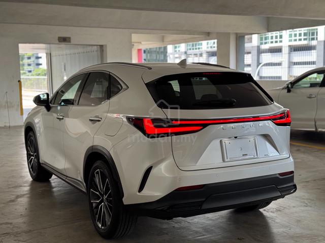 2023 Lexus NX 250 2.5 LUXURY (A) B&W INTERIOR - 4