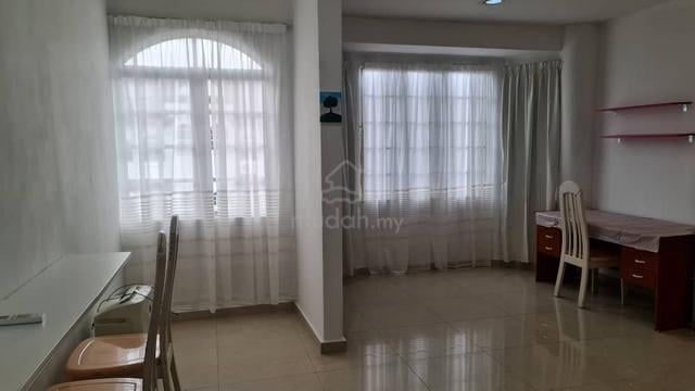 Spacious Master Bedroom for Rent @ Bandar Puchong Jaya  1