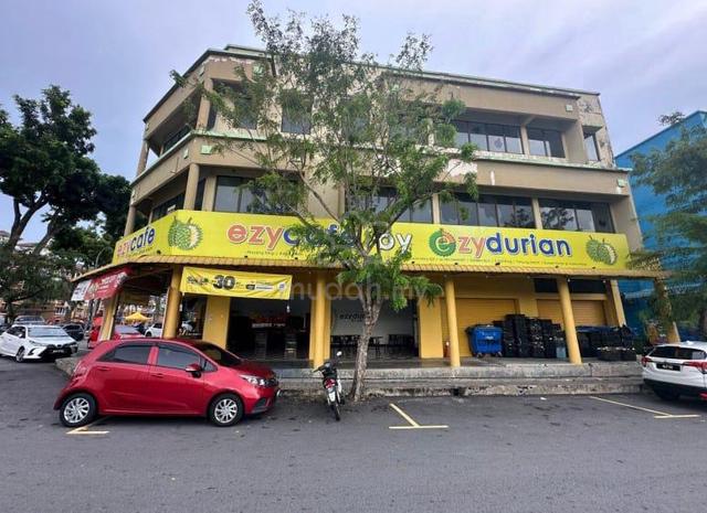 Prime 3 Storey Corner Shoplot Unit Facing Main Road TTDI Shah Alam 1
