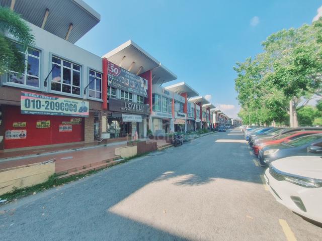 Facing Busy Main Road Ground Floor Merdeka Permai Batu Berendam 1