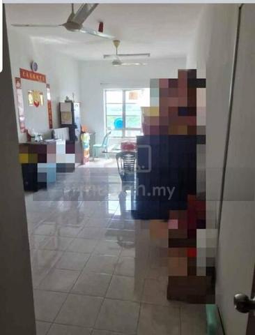 Idaman Senibong Apartment 1