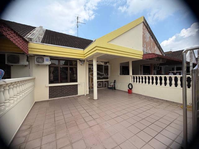 Taman Daya jln Rumbia single storey house for rent 1
