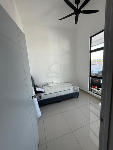 Room for Rent in La Casa Lunas 1