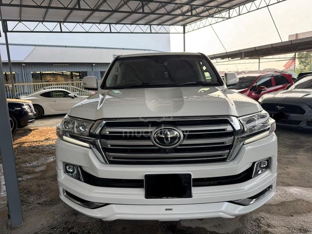 2017 Toyota LANDCRUISER 4.6 (A) Boleh Loan - 3